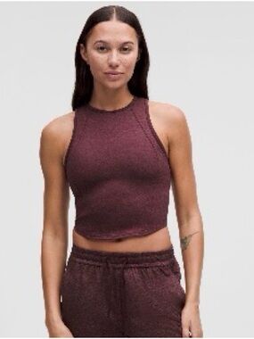 NWT LULULEMON
Softy Suedey Crewneck Cropped